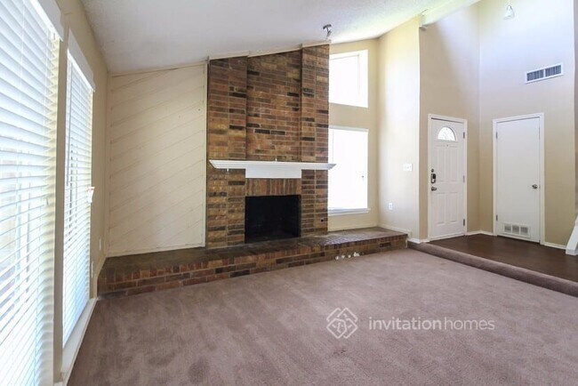 Building Photo - 5345 Heather Glen Dr