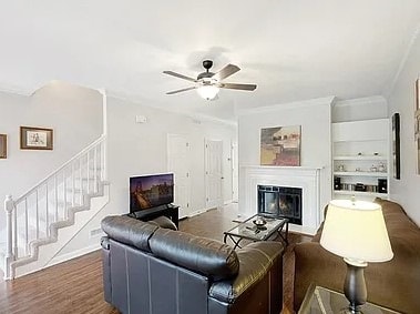 Great Room - 319 Lakebrink Dr