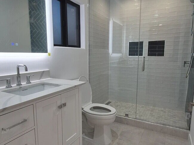 Building Photo - NO MIN CREDIT SCORE REQUIRED, BK OKAY, PAST EVICTION OKAY!, BACKGROUND FRIENDLY. Apply at "The Re...