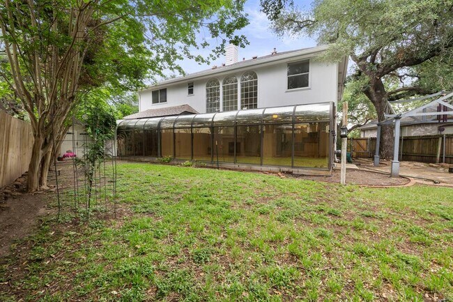 Building Photo - 2303 El Sol Dr