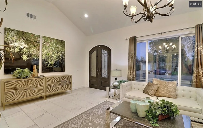 Building Photo - Now Leasing: Modern Arcadia Home – 4 Beds, 4 Baths, Premium Kitchenaid Kitchen, Three-Car Garage ...