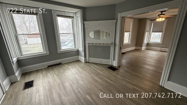 Building Photo - 922 State Street