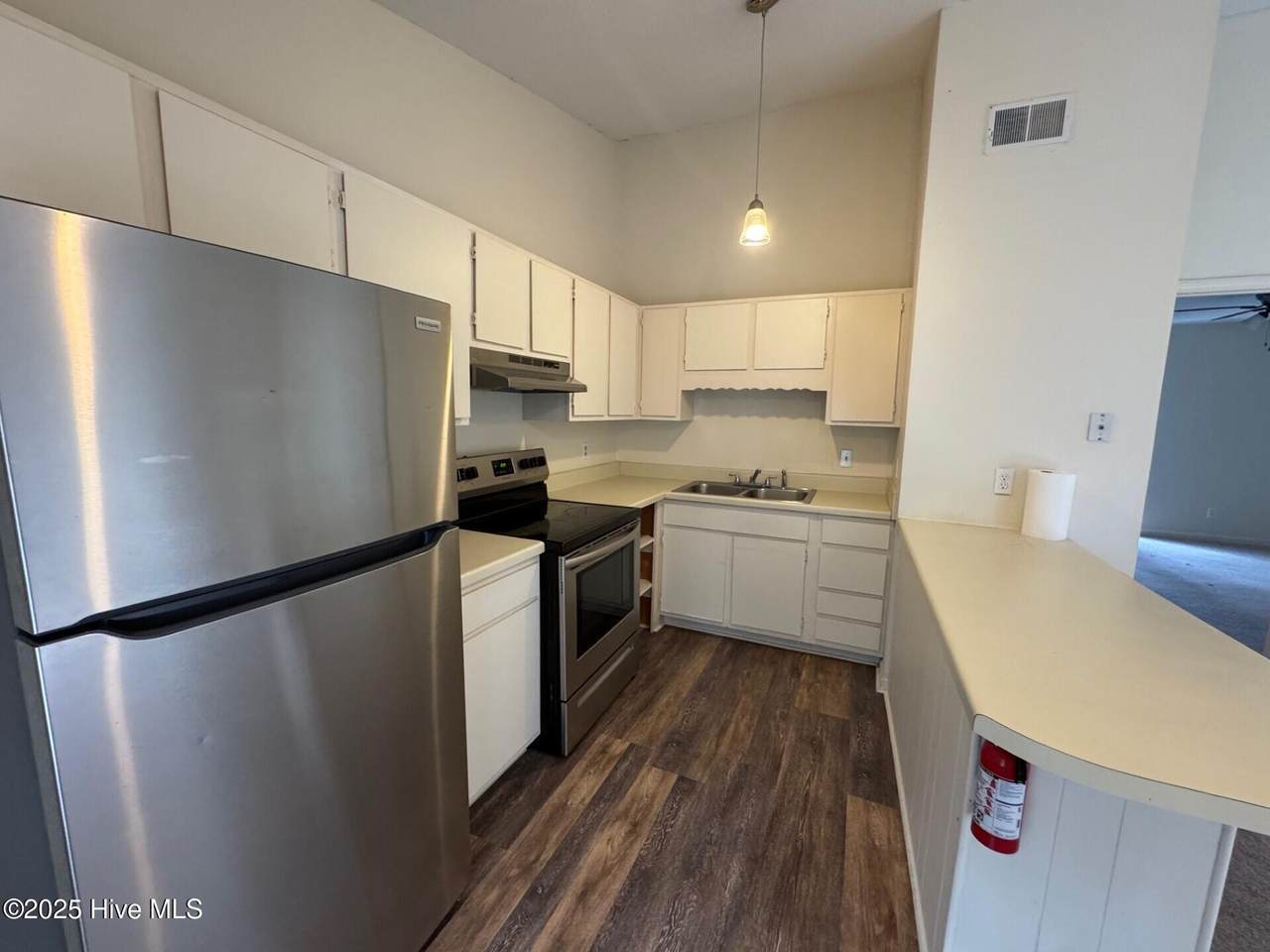 Building Photo - 2536 Flint Dr
