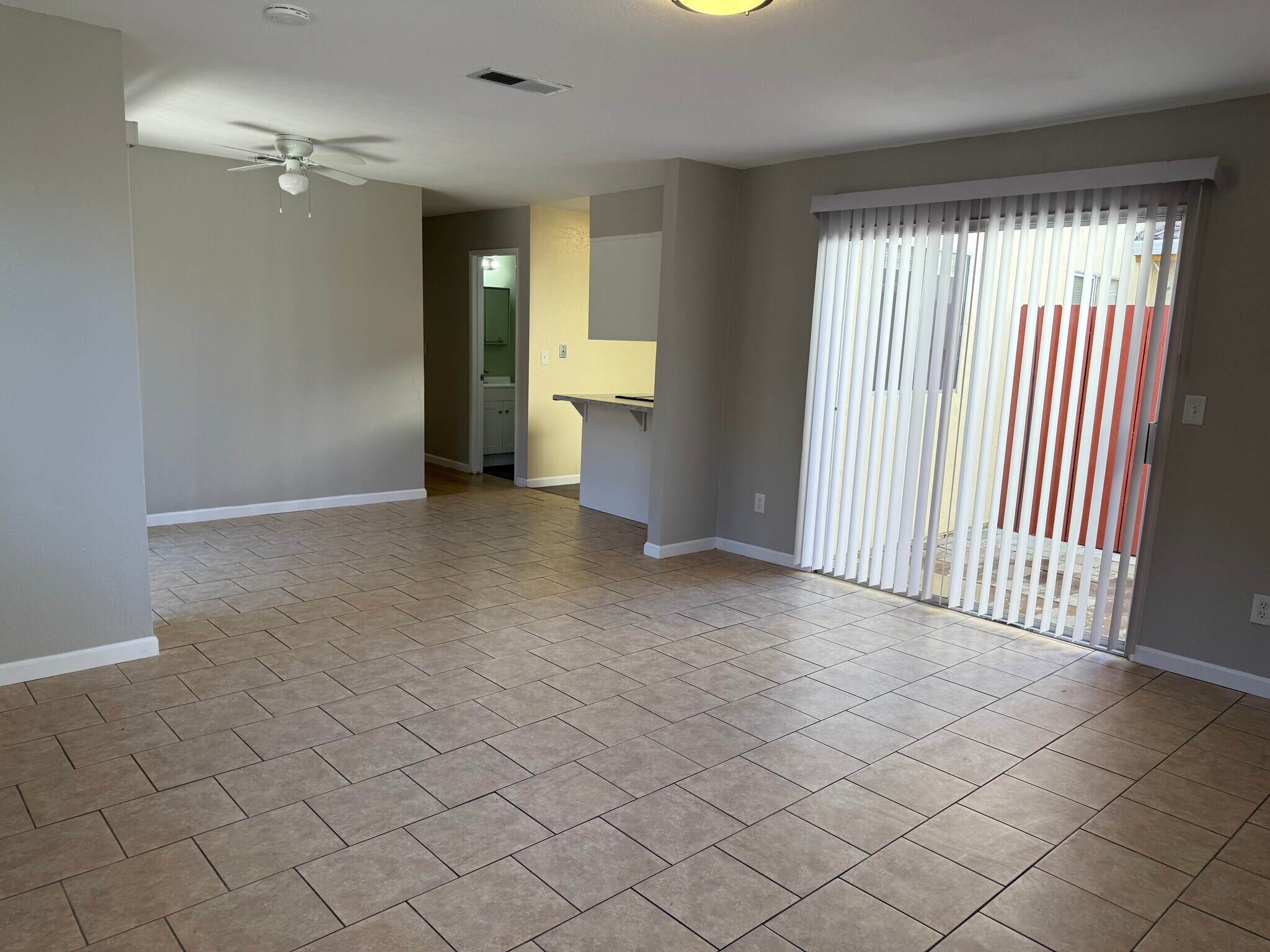 Building Photo - 9437 Fox Creek Dr