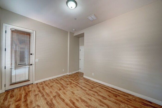 Building Photo - READY TO VIEW NOW! Remodeled-Huge 5 Bedroo...