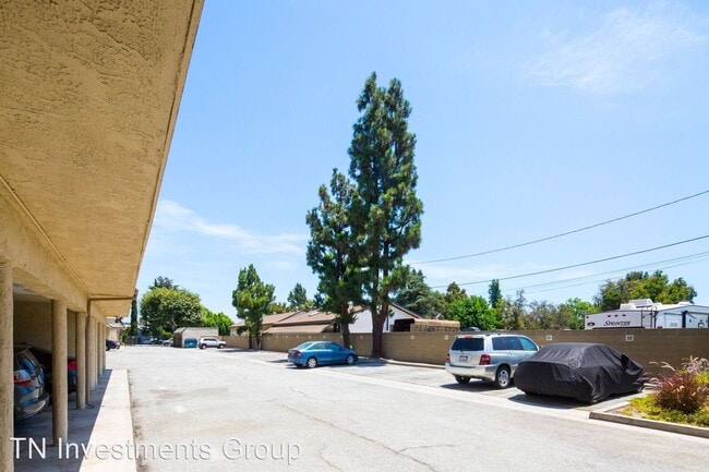 Building Photo - 8100 Orangewood Ave