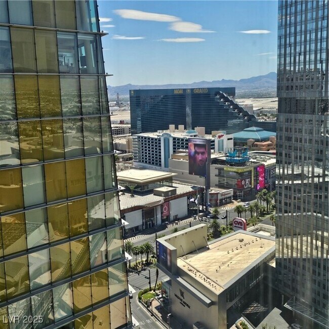 Building Photo - 3726 S Las Vegas Blvd