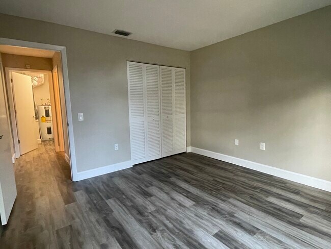 Building Photo - 4533 Morningside