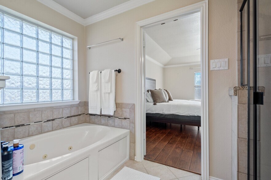 Building Photo - 107 Loda Ct