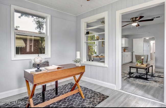 Building Photo - 1721 Campus St