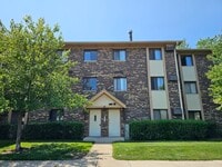 Building Photo - 12 Parkside Ct