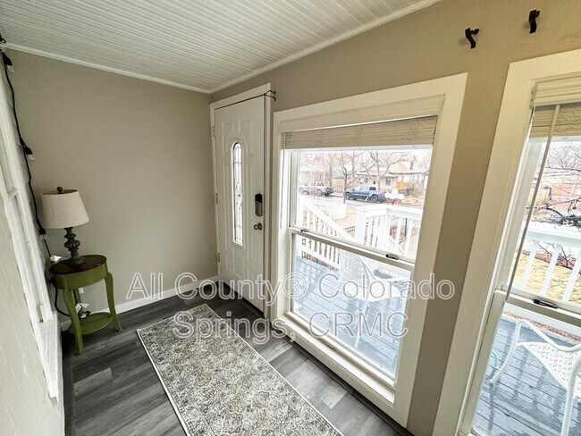 Building Photo - 2126 W Kiowa St