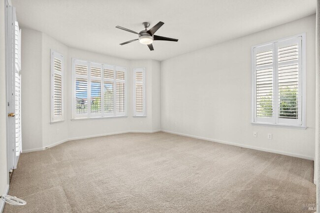 Building Photo - 369 Pebble Beach Dr