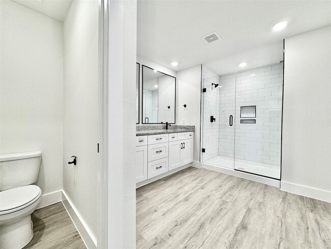 Building Photo - 8509 Shoreham