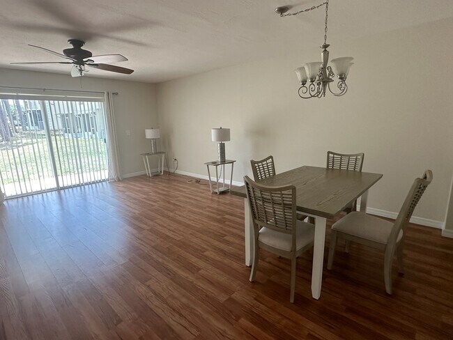 Building Photo - 5206 Sunridge Palms Dr