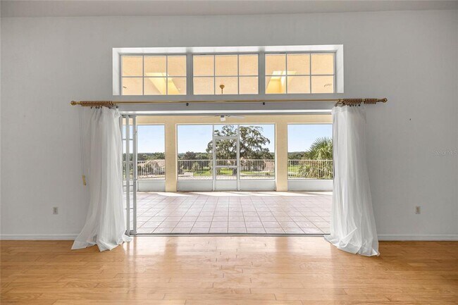 Building Photo - 482 W Fenway Dr