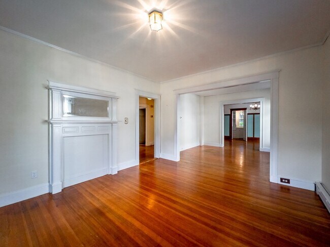 Building Photo - 67 Hampstead Rd