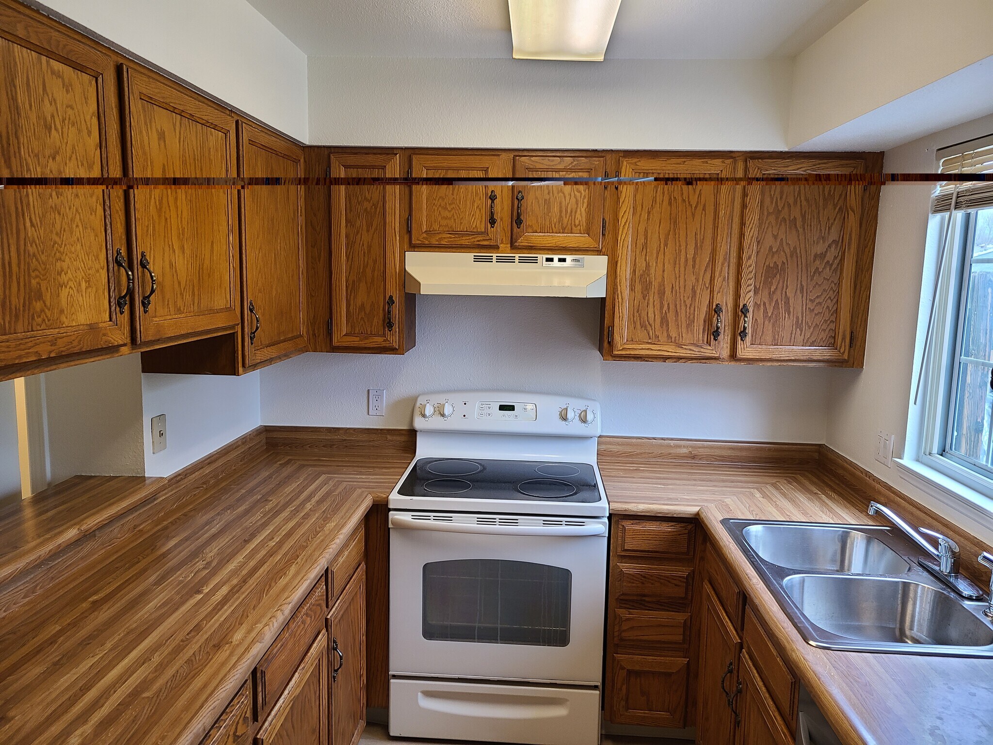 Building Photo - 14282 E Hawaii Cir