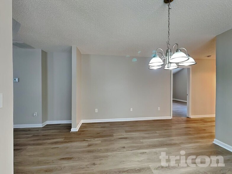 Building Photo - 4059 Angels Dr