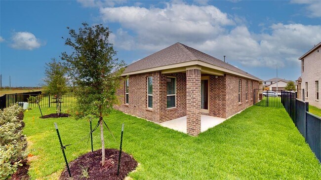 Building Photo - 4809 Sun Fls Dr
