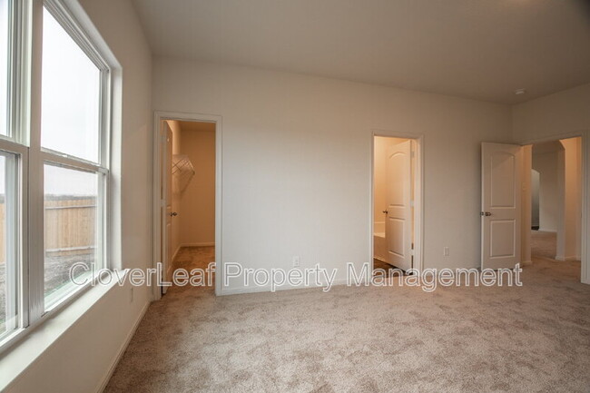 Building Photo - 4039 Trail de Paris