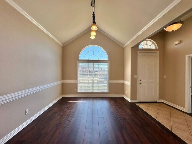 Building Photo - Spacious Flint Home on a Corner Lot with Stunning Primary Suite
