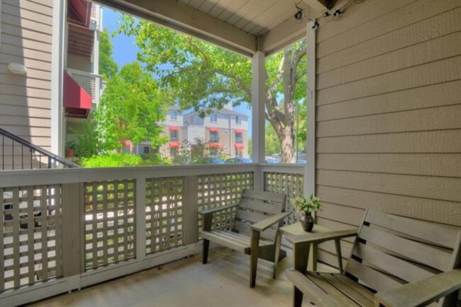 Building Photo - 2-Bedroom Condo in Prime Sunnyvale Locatio...