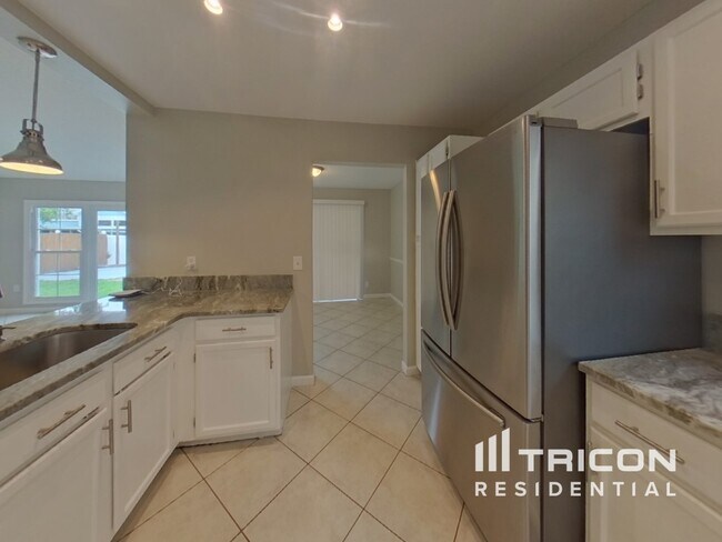 Building Photo - 577 Whittingham Pl