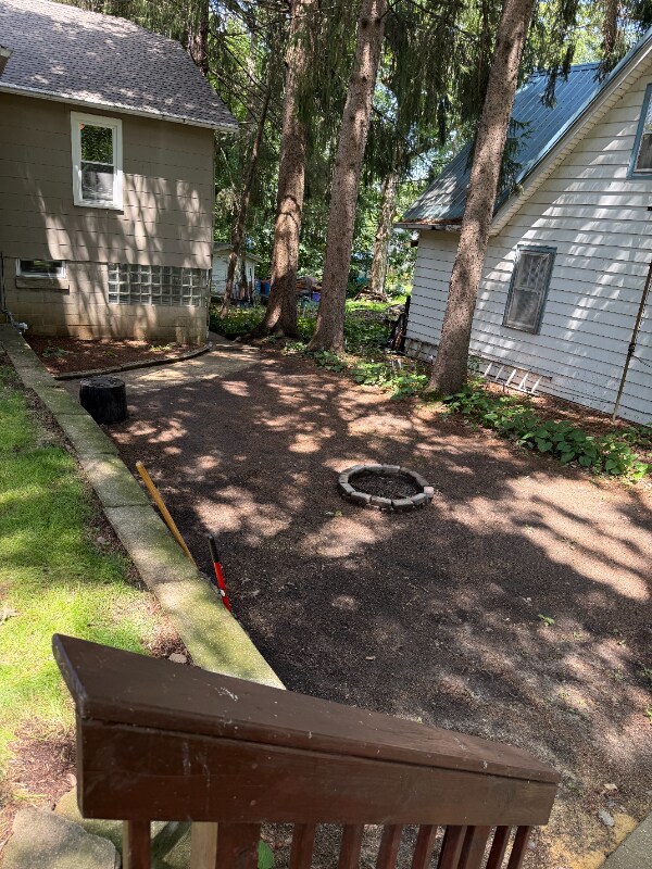 Building Photo - 116 Sioux Dr