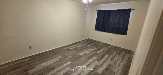 Building Photo - 2 bedroom 1 bath Home in Sierra Bonita 55 and over community