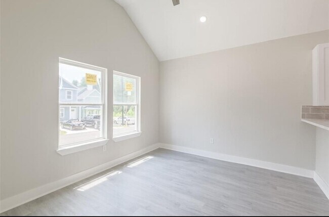 Building Photo - 16980 W Dounreay St