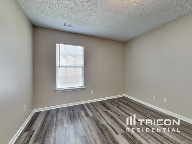 Building Photo - 10435 Wilson Glen Dr