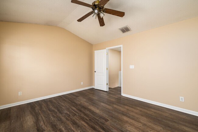 Building Photo - 3959 Katherine Way