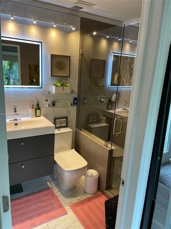 Building Photo - 2654 SW 25th Ter