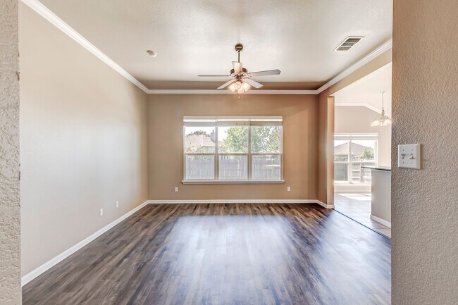 Building Photo - 7431 Amber Meadow Loop