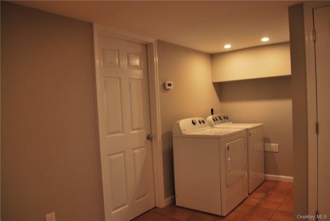 Building Photo - 7 Autumn Trail