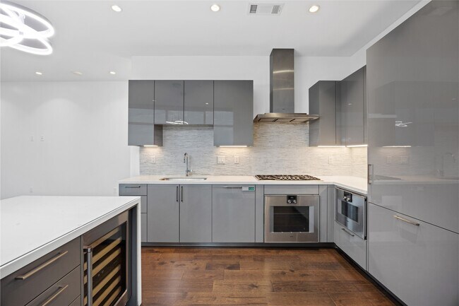 Building Photo - 4521 San Felipe St