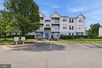 Building Photo - 8058 Lisle Dr