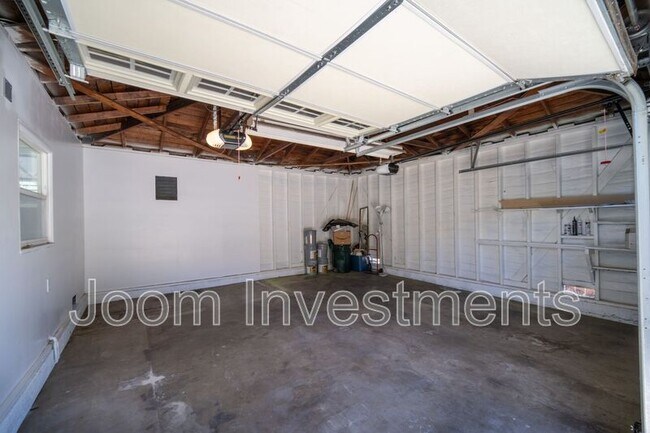 Building Photo - 1007 Monterey Rd