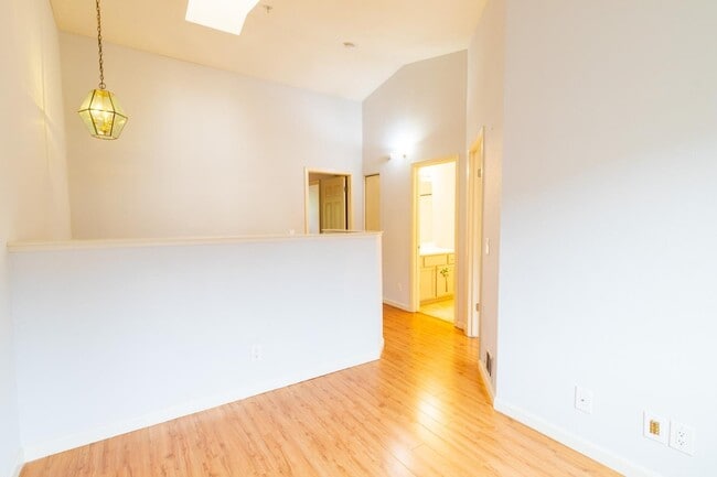 Building Photo - 4097 Alder Terrace