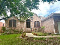 Building Photo - 1904 Chasewood Dr