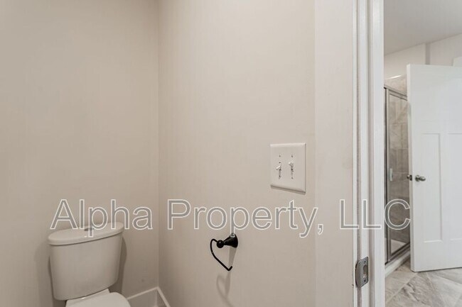 Building Photo - 112 Walking Stick Wy