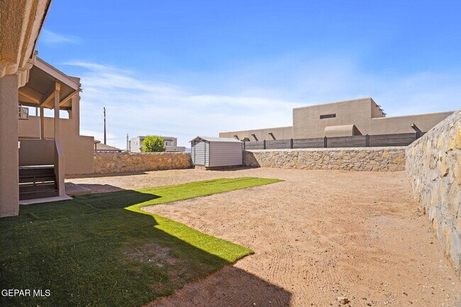 Building Photo - 12705 Tierra Flores Dr