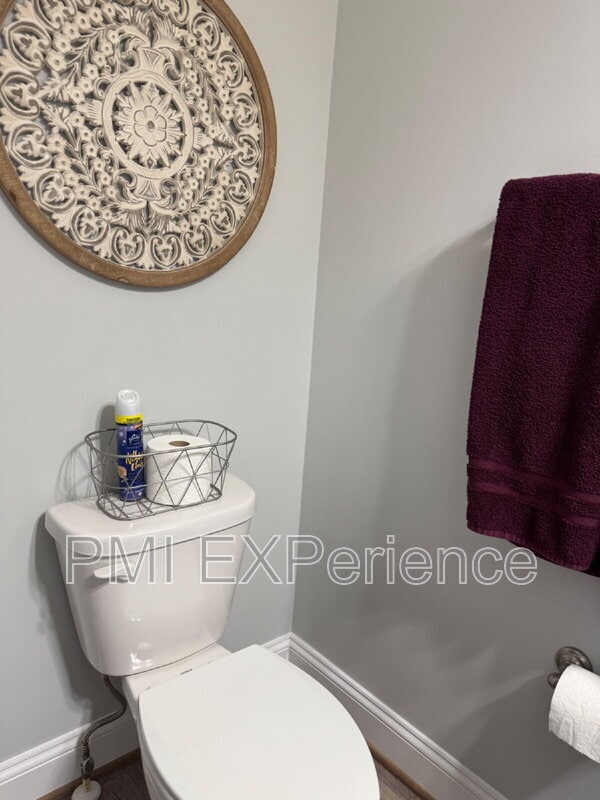 Building Photo - 1001 Rye Dr