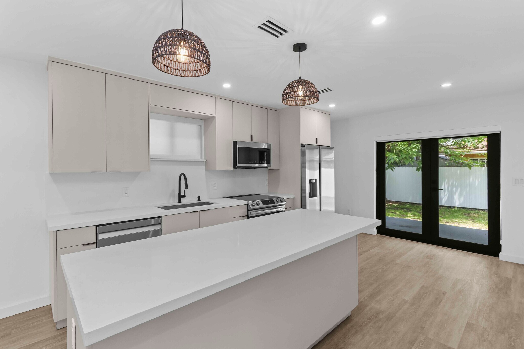 Building Photo - 3737 Frow Ave