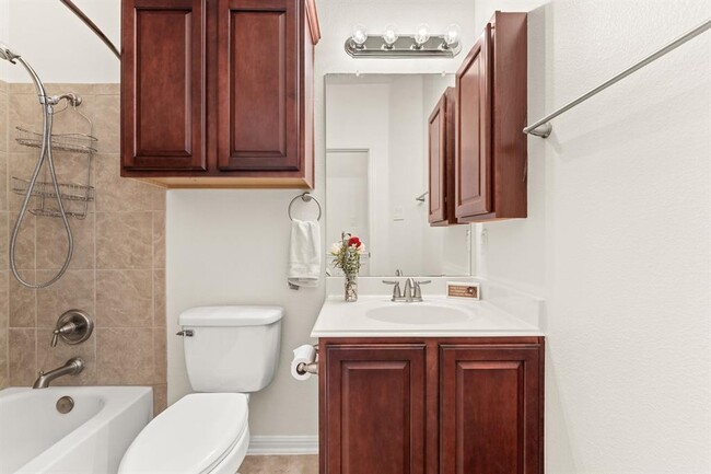 Building Photo - 2600 Lost Mine Tr