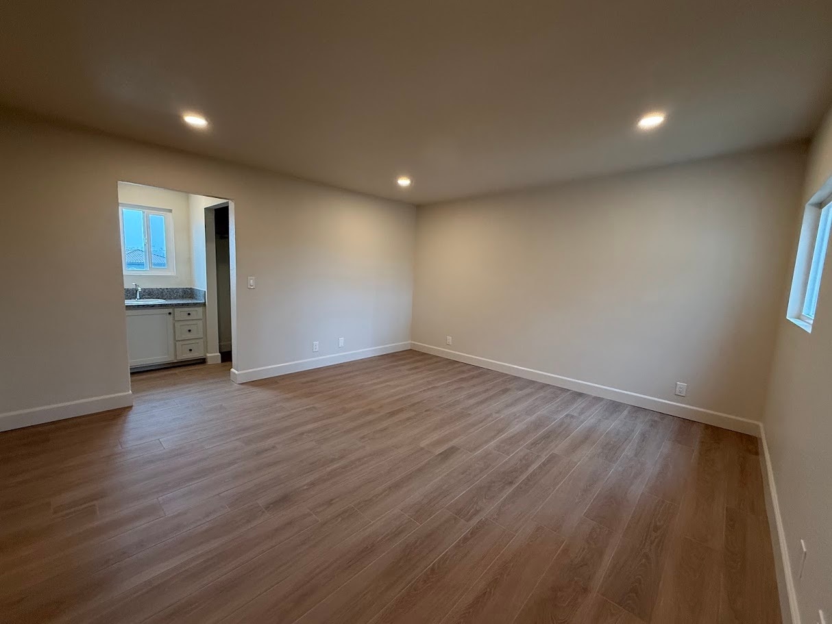 Building Photo - 28240 Via Princesa