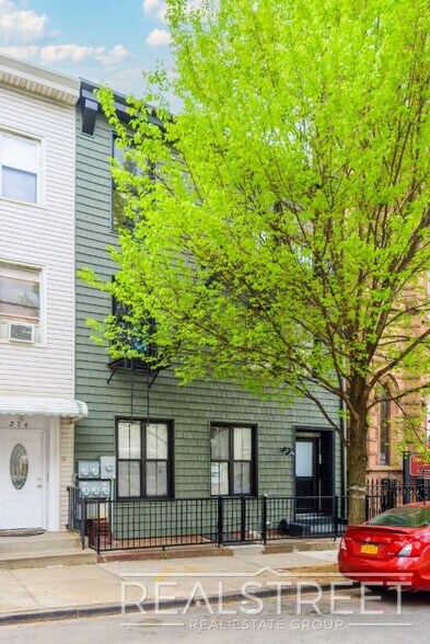 Building Photo - Brand New 2 Bed in Greenwood with W/D in unit!