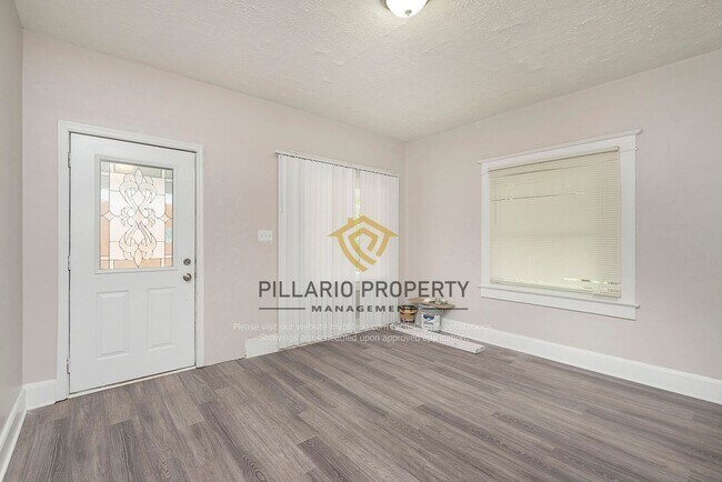 Building Photo - 3-Bedroom Home Near Tuxedo Park with 2-Car Garage, Available NOW!