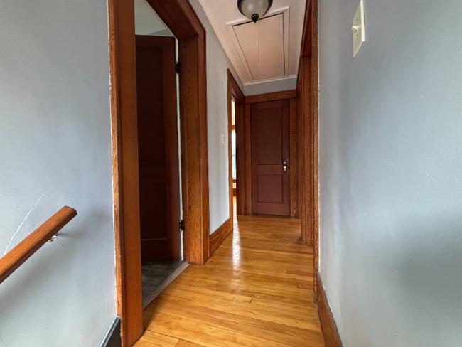 Building Photo - 356 S Edwards Ave